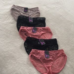 Lot of 5 NWT Sofra lace undies/panties size medium